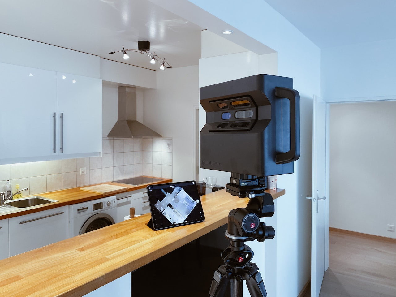 3D Matterport scanner at work for real estate listing